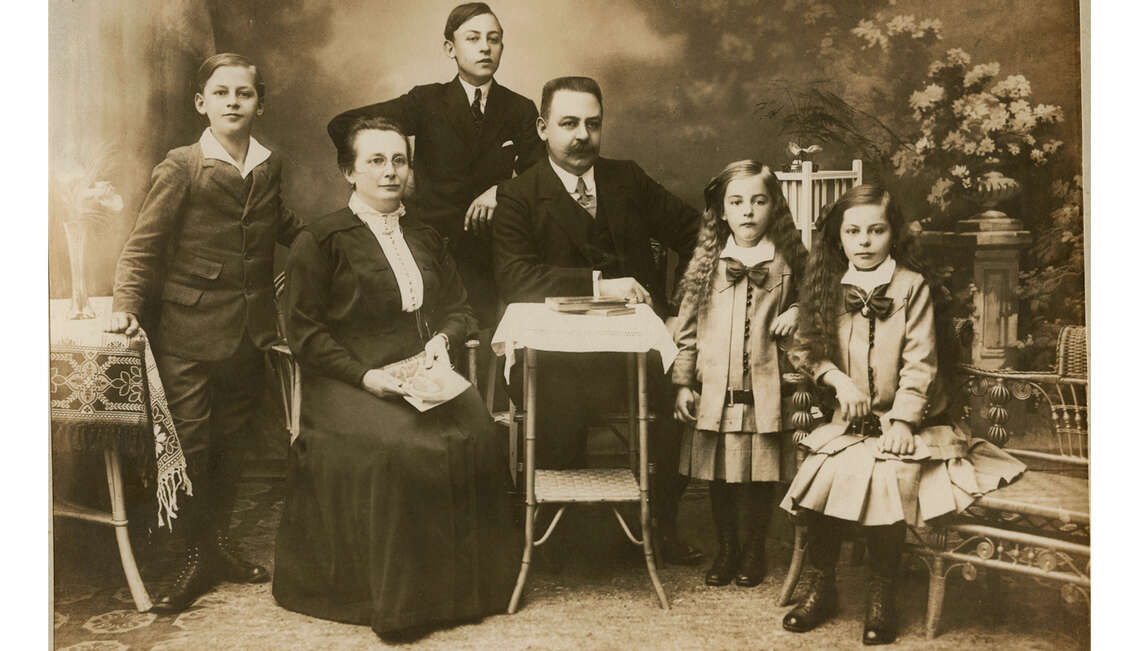 1894, Gründerfamilie